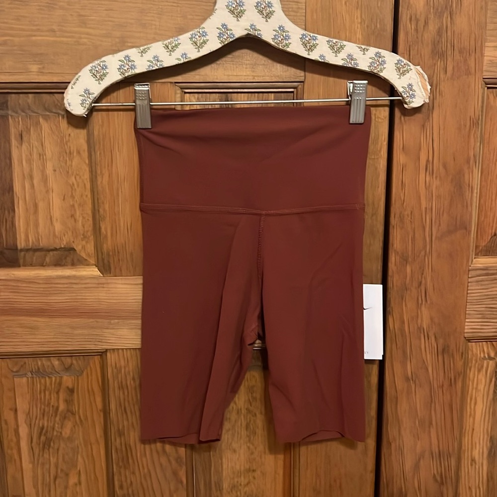 NWT Nike Yoga Luxe Dri-Fit Bike Shorts